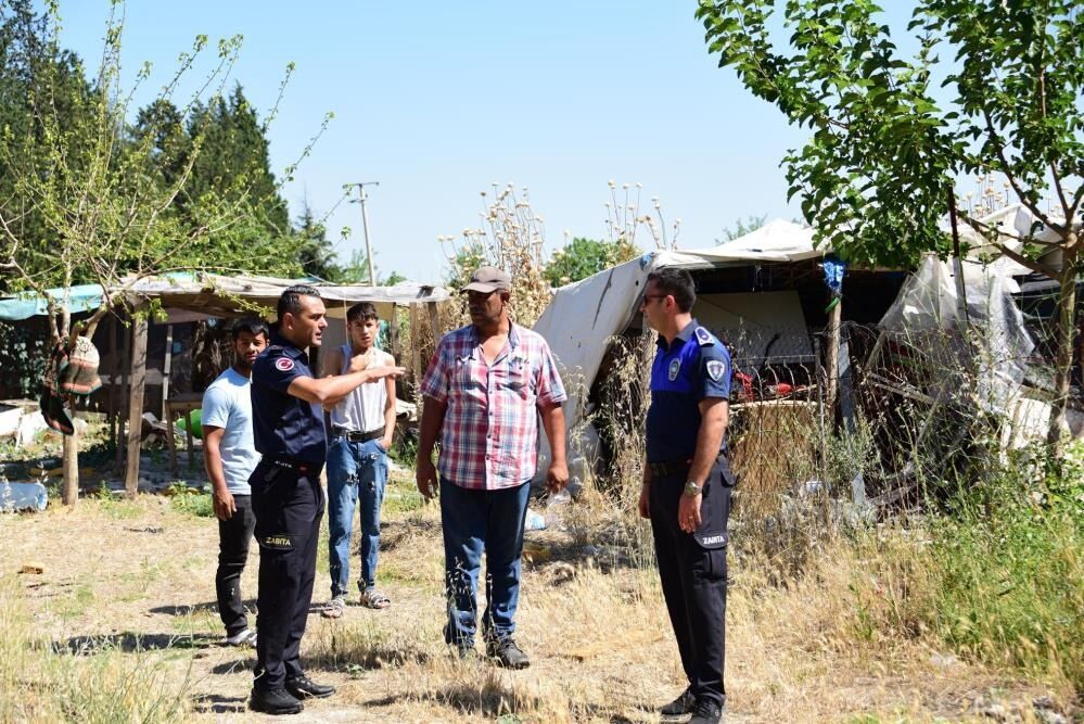 Şehzadeler Belediyesi’nden Selimşahlar’da Kaçak Yapılara Müdahale 333