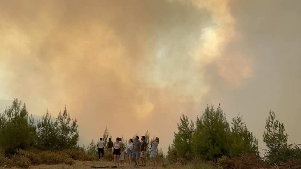Seydikemer Yangınında Bazı Evler Tahliye Edildi