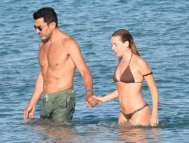 Sinem Kobal Ve Kenan İmirzalıoğlu'ndan Çeşme'de Romantik Anlar