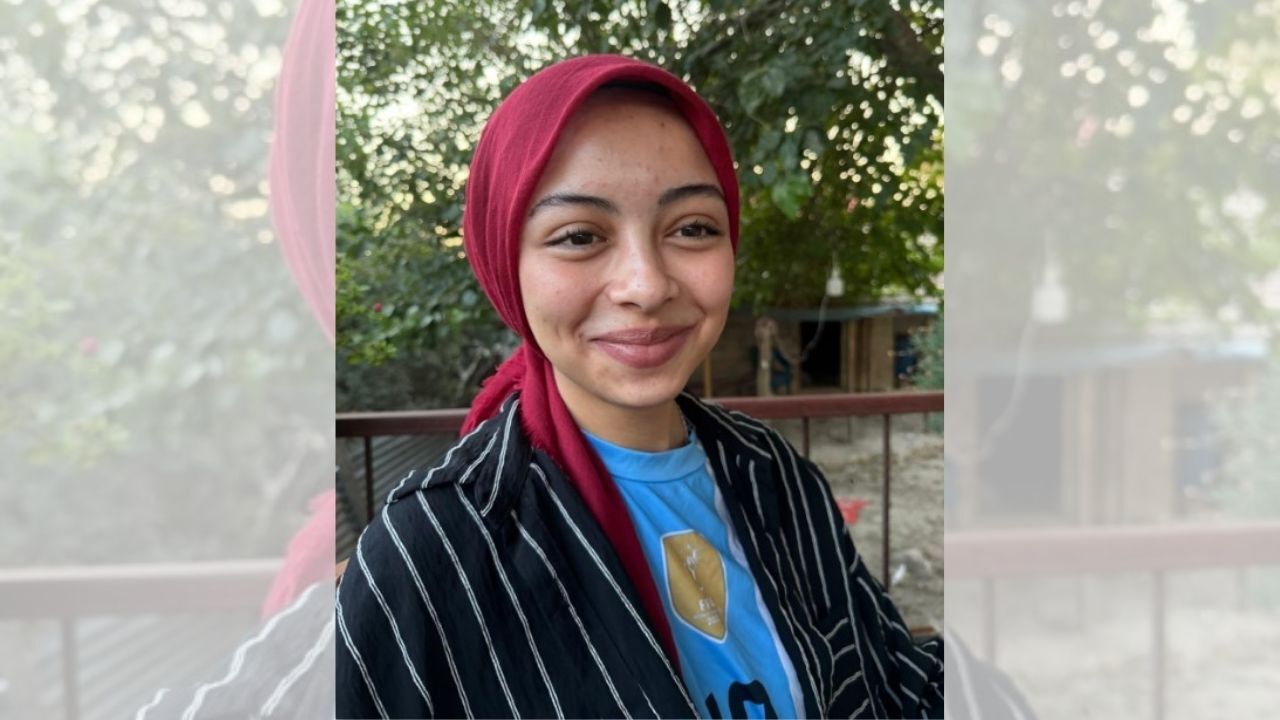 Hatay’da evden mektup bırakarak ayrılan 16 yaşındaki Hacer Dadıcı’dan dört gündür haber alınamıyor. Gözü yaşlı anne, "Kızım o mektubu kendi iradesiyle yazmadı, ne olursa olsun dön" diyerek çağrıda bulundu.
