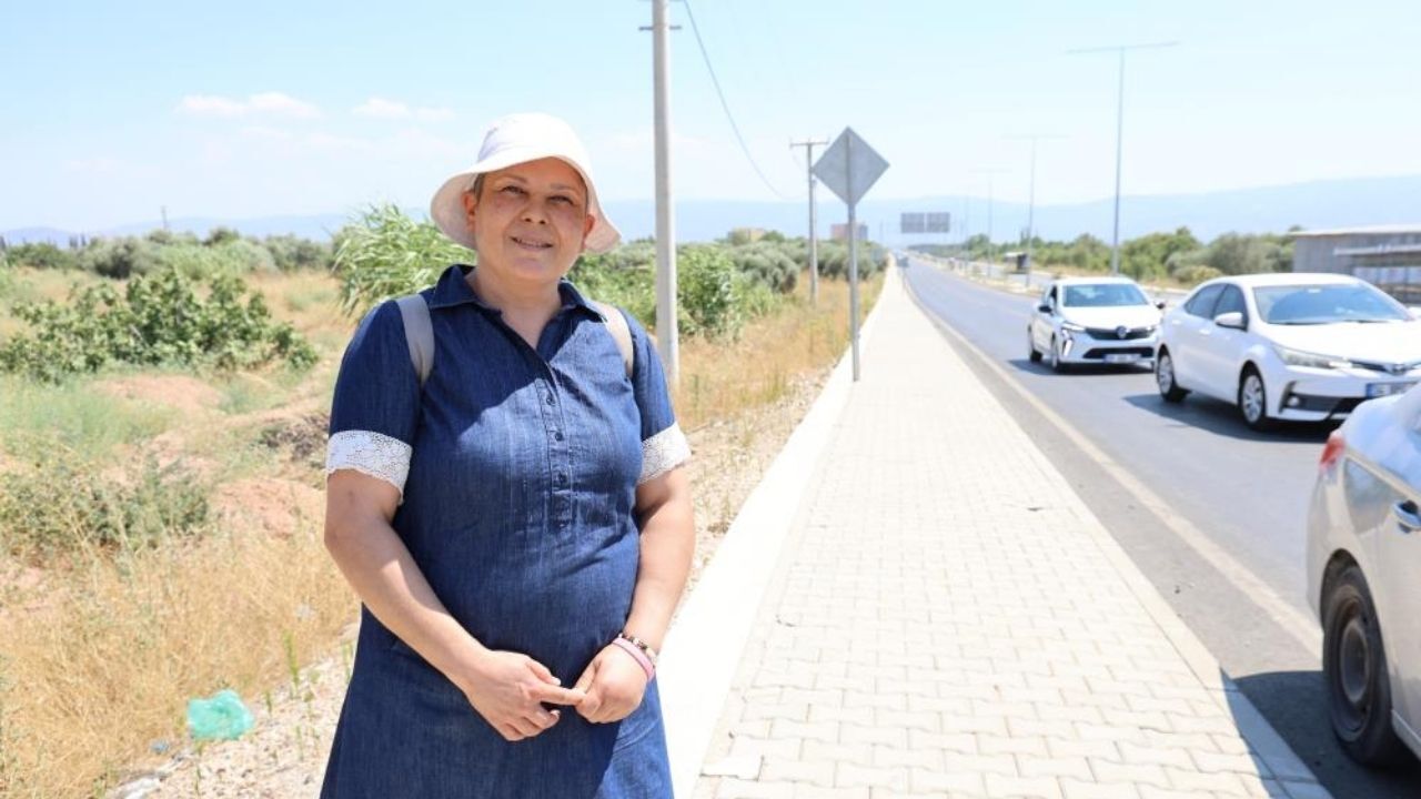 Aydın Şehir Hastanesi yolunda yaya güvenliği alarm veriyor! Tedavi için her gün ölümle burun buruna gelen hastalar, beton mikseri faciasının ardından yetkililerden acil üst geçit istiyor.