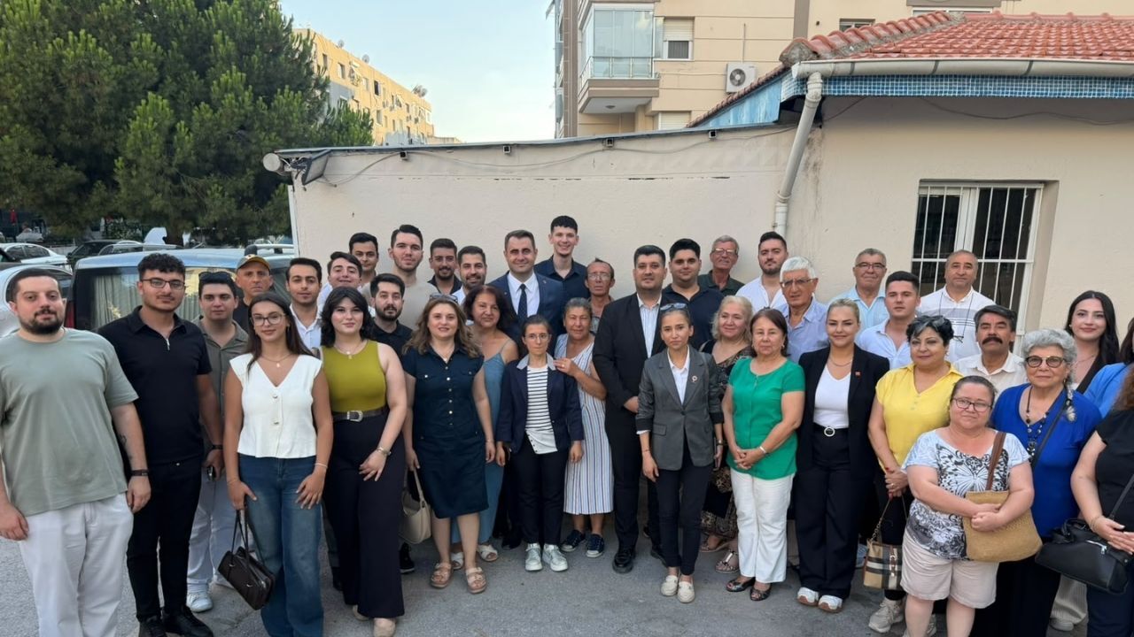 CHP'li Çağatay Güç, Karabağlar ADD ziyaretinde “Onlar koltuğa inanıyor, biz halka. İnandığımız değerlerle ve halkımızın gücüyle ilk seçimde iktidara yürüyoruz!” dedi.