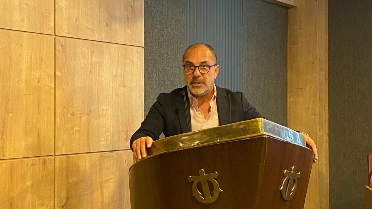 İMEAK Deniz Ticaret Odası İzmir Şubesi Yönetim Kurulu Başkanı Yusuf Öztürk, İzmir Alsancak Limanı’nda yeni işletme döneminin 1 Ağustos'ta başlayacağını belirterek, limanın geleceğinin İzmir’in geleceği açısından belirleyici olacağını vurguladı.