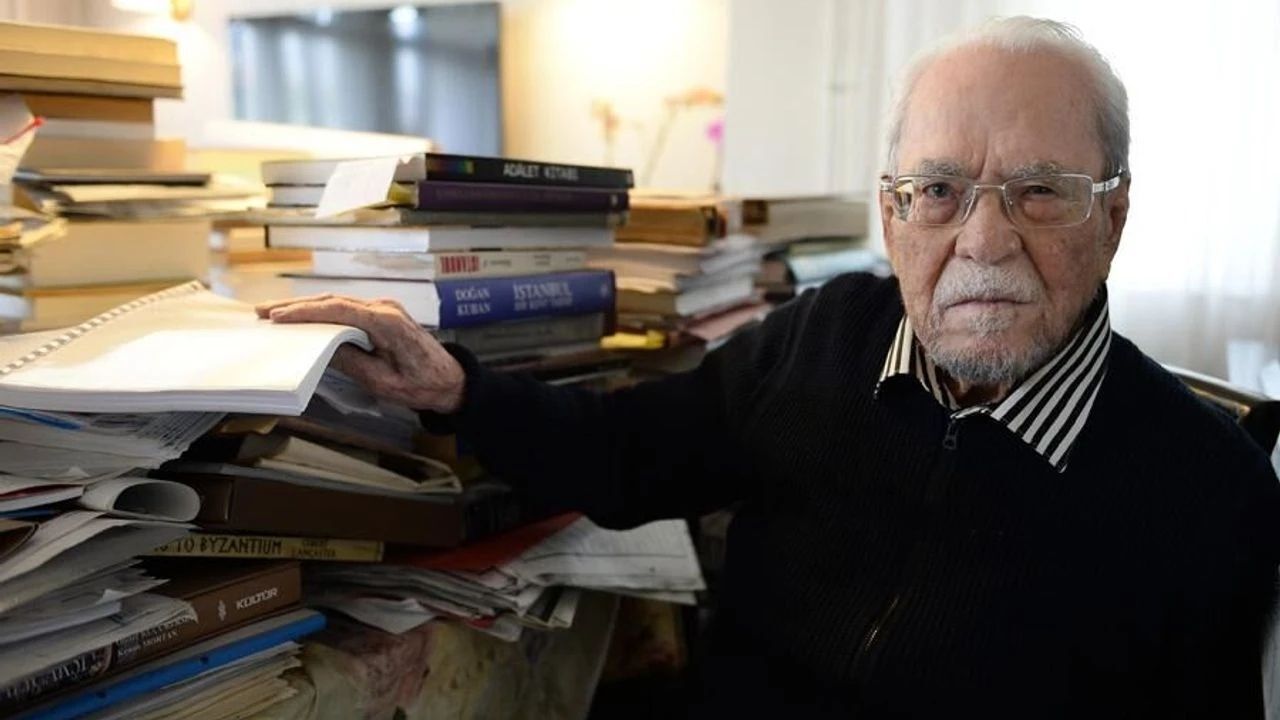 Aramızdan ayrılışının 10. yılında anılan Prof. Dr. Halil İnalcık, tarihin yalnızca savaşlardan ibaret olmadığını; ekonomi, hukuk, toplum ve kültürle bir bütün olduğunu gösterdi. Belgeye dayalı yöntemiyle çığır açan "Tarihçilerin Kutbu" eserleriyle dünya tarihçiliğine yön vermeye devam ediyor.