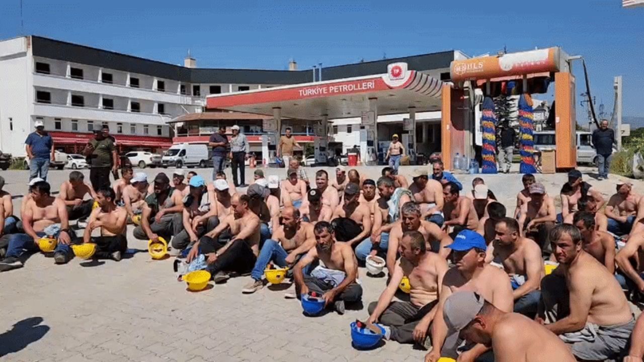 Eskişehir Doruk Madencilik’te aylardır ödenmeyen maaş ve tazminatları için mücadele eden işçiler, Yıldızlar SSS Holding önünde kendilerini zincirledi. Bakanlık garantörlüğüne ve verilen resmi sözlere rağmen alacaklarını tahsil edemeyen madenciler, sert polis müdahalesi ve gözaltılara rağmen direnişini sürdürüyor.