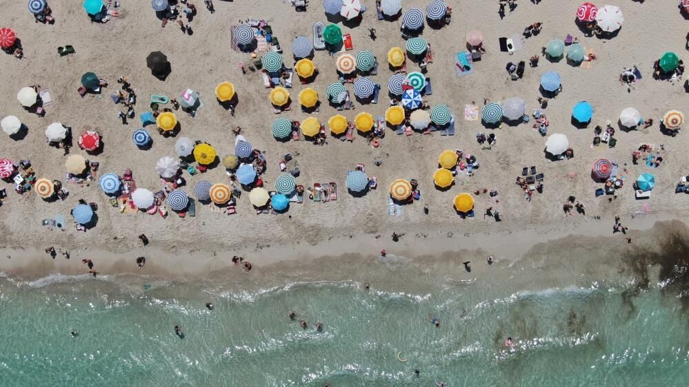 Tatilciler Hafta Sonu Çeşme'nin Keyfini Çıkardı