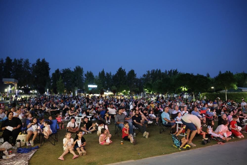 Tekstil Park Ve Mimar Sinan Park'ta Açık Hava Sineması Keyfi 22