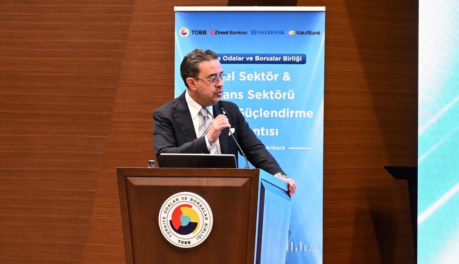 Tekstili Negatif Ayrıştırmak, Yaşanan Sorunu Eksik Okumaktır 111