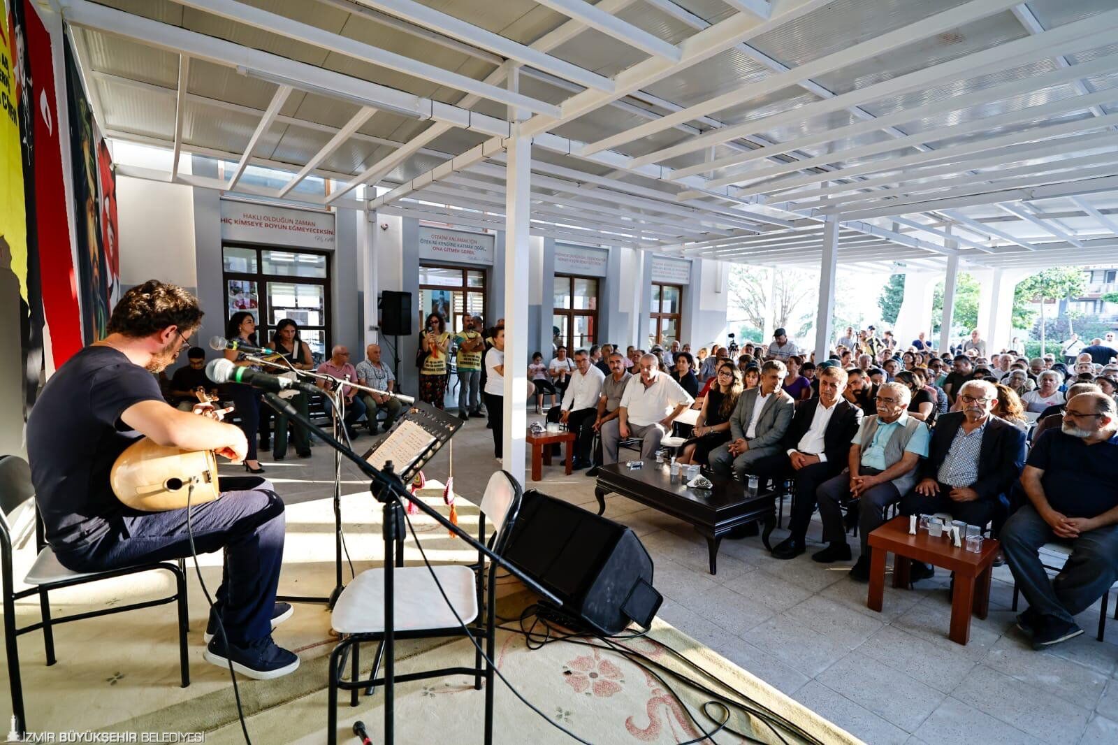 Tugay'dan Bornova Cemevi'nde Net Mesaj 'Yanlışın Önünde Asla Eğilmeyeceğiz' (1)-1