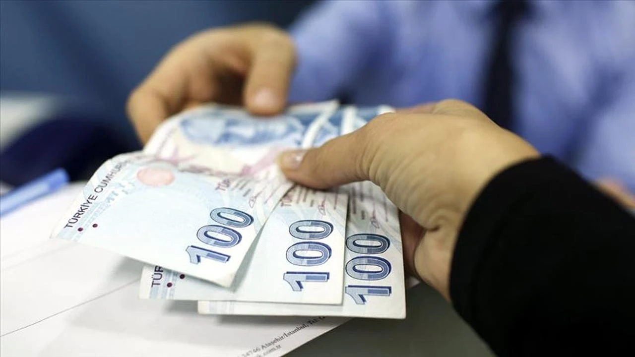 6610Bd3D Emekliye 32 Bin Tlye Varan Odeme En Yuksek Emekli Promosyonunu Hangi Banka Veriyor Emekli Banka Promosyonlari