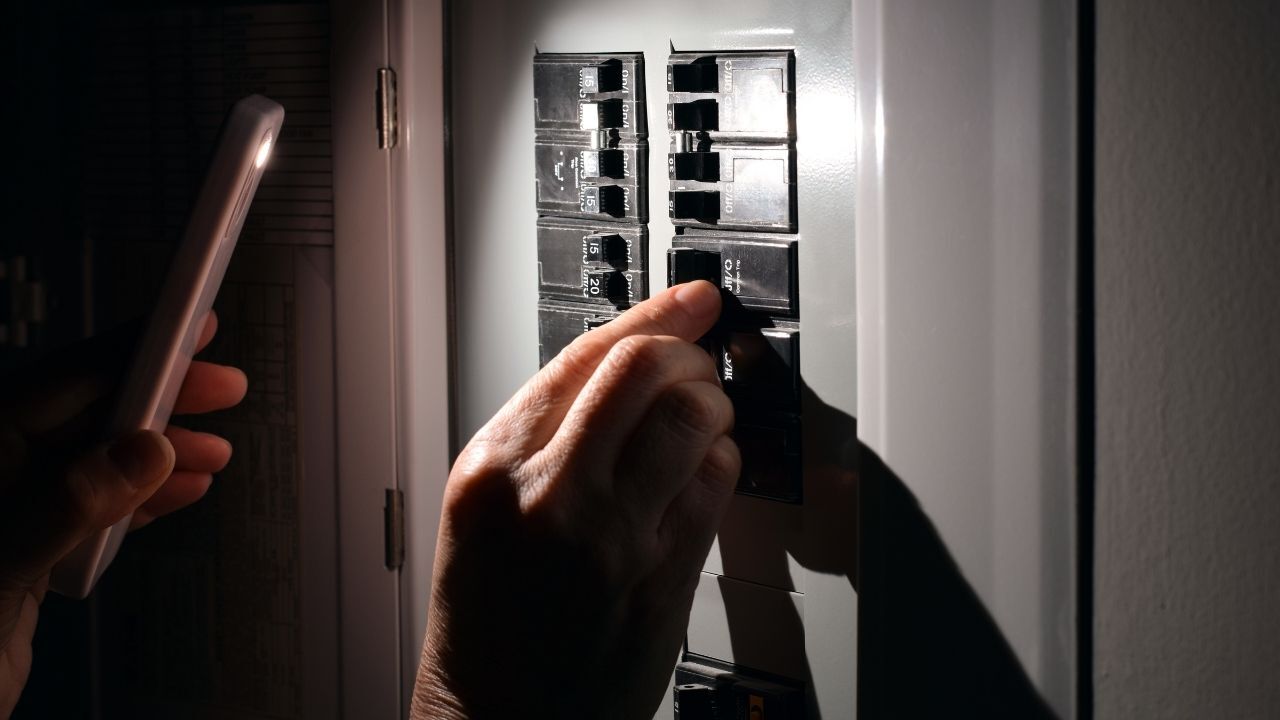 Elektrik Kesintisi 1