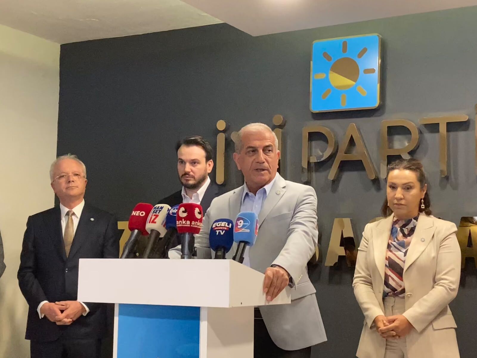 İyi Parti Izmir 4