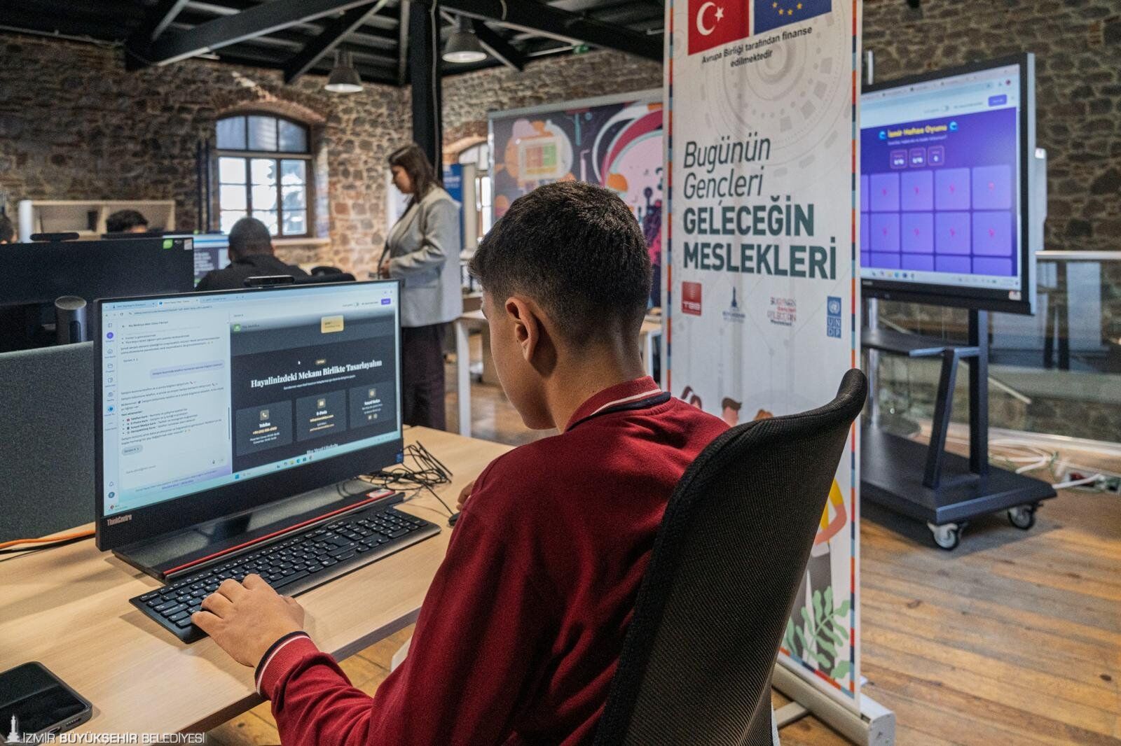 İzbb Eği̇ti̇m 4