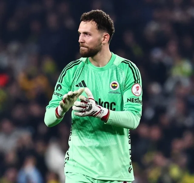 Mert Günok Fenerbahce 1