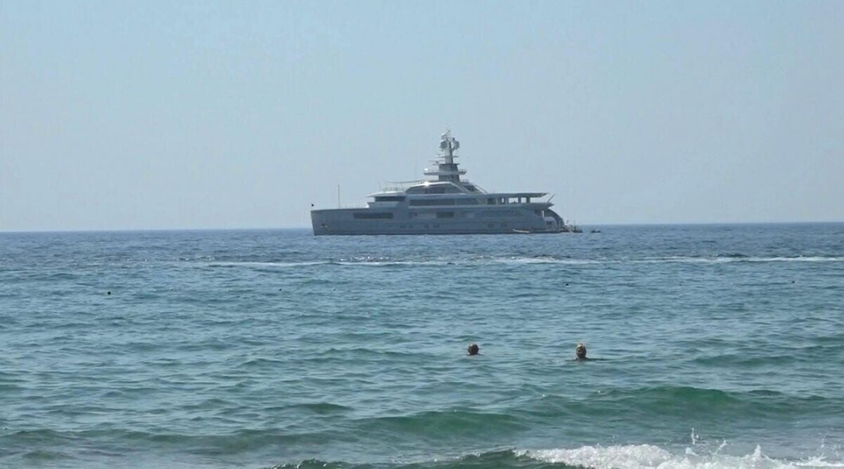 250 Milyon Dolarlık Mega Yat Kuşadası'nda Rus Milyarder Kuşadası'na Demirledi! (2)