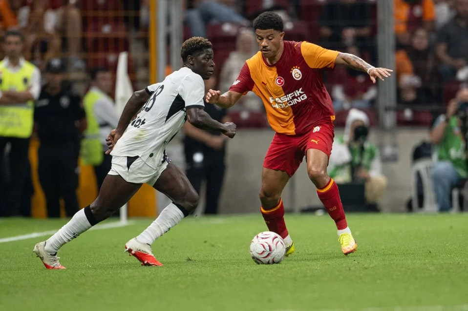 2Galatasaray Taraftarının Sabrı Taşıyor!
