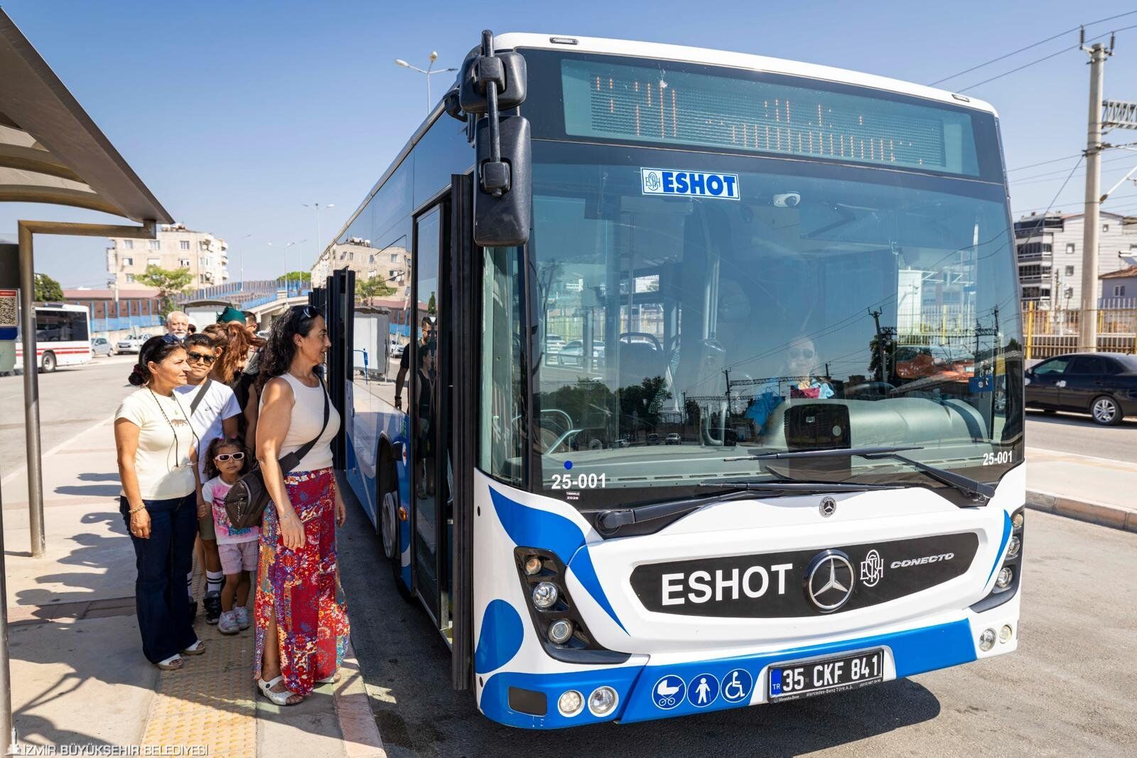 2Torbalı’dan Pamucak Sahiline Direkt Otobüs Seferleri Başladı Yolculuk Süresi 35 Dakikaya Düştü