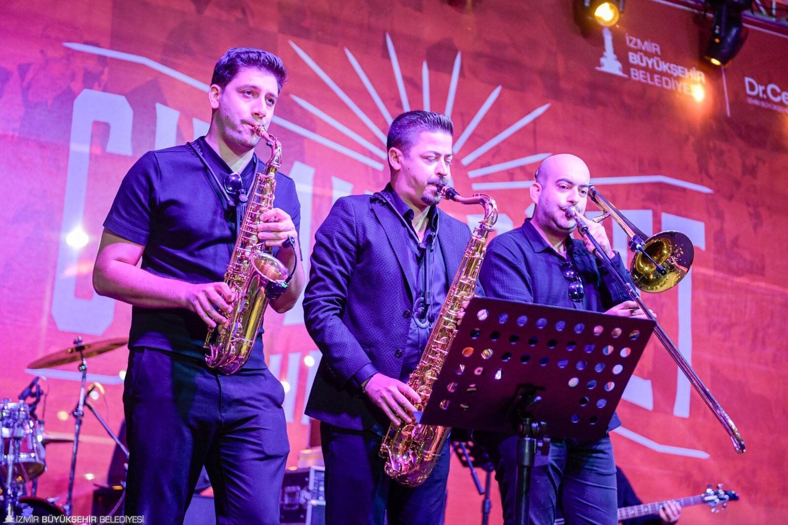 30 Ağustos Coşkusuna Katılmaya Var Mısınız İzmir’in 4 Ilçesinde Müzik Şöleni! (2)