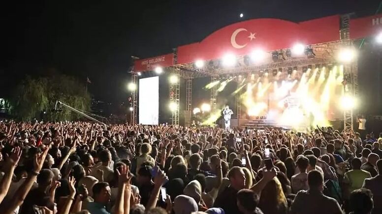 30 Ağustos Zafer Bayramı Konser Takvimi 2026! 30 Ağustos Zafer Bayramı'nda İstanbul'da Hangi Ilçede, Kimin Konseri Var (1)