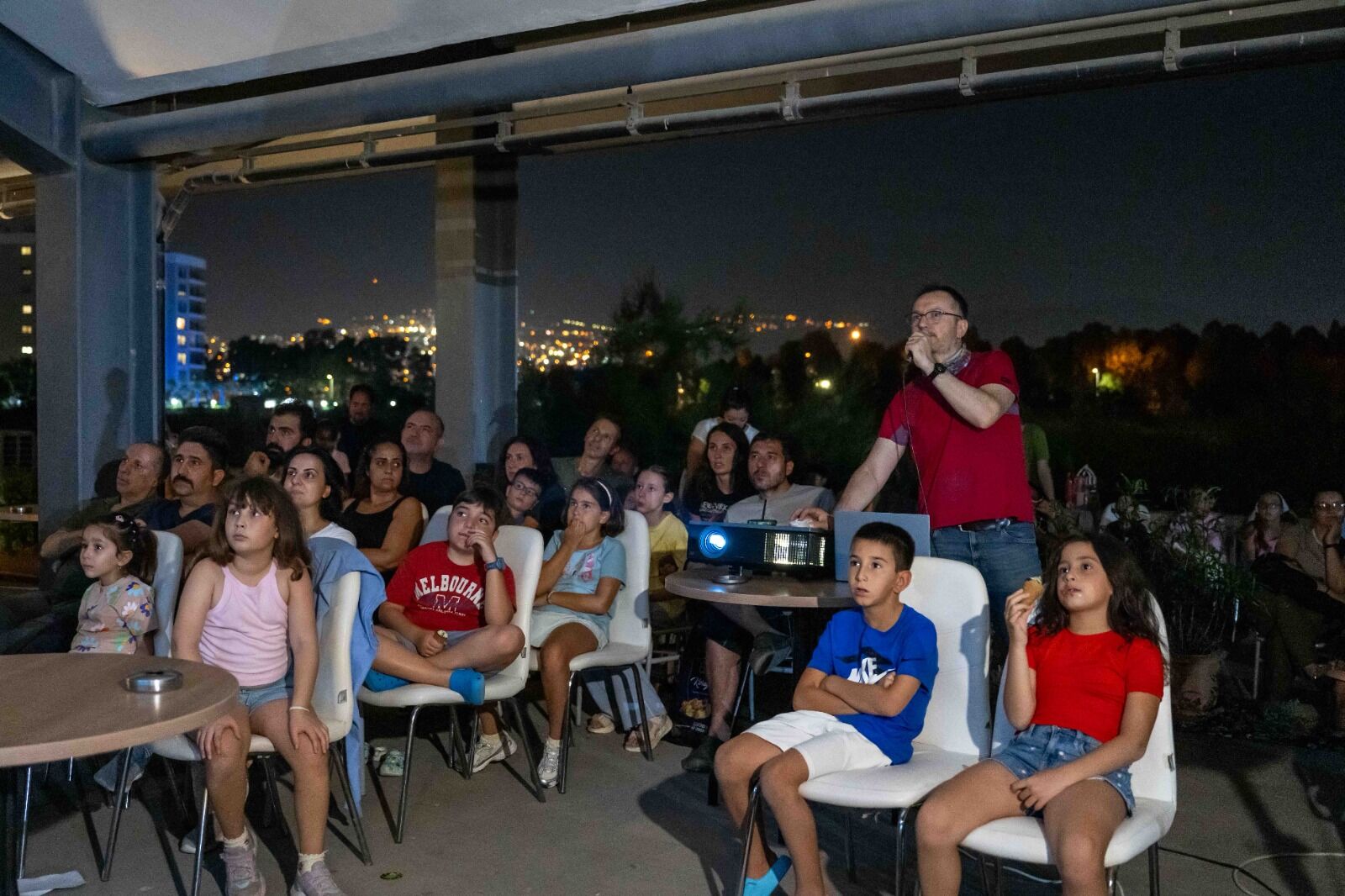 8 Bin 500 Yıllık Tarihin Koynunda Yıldızları Izlediler Yeşilova Höyüğü'nde Gökyüzü Şöleni! (2)