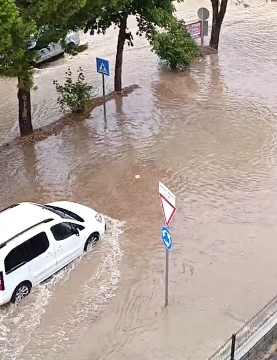 Acıpayam Yollar Göle Döndü (1)
