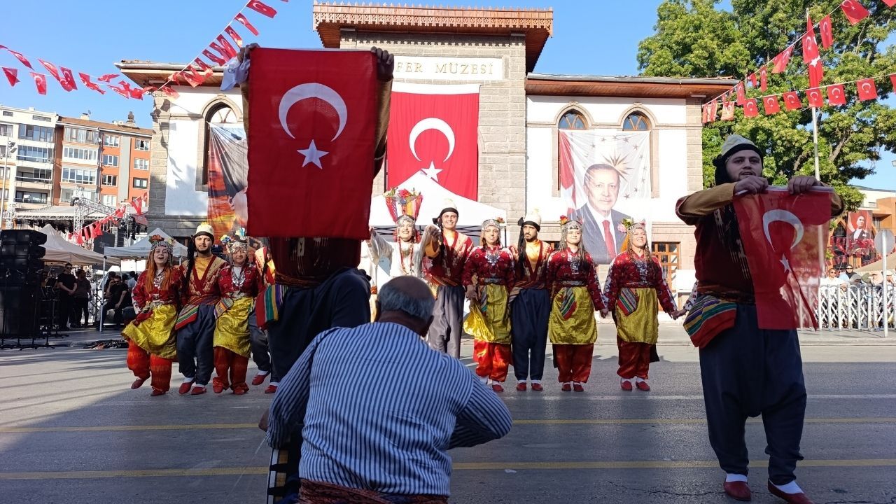Afyonkarahisar'ın Düşman Işgalinden Kurtuluşunun 104. Yıldönümü Coşkuyla Kutlandı3