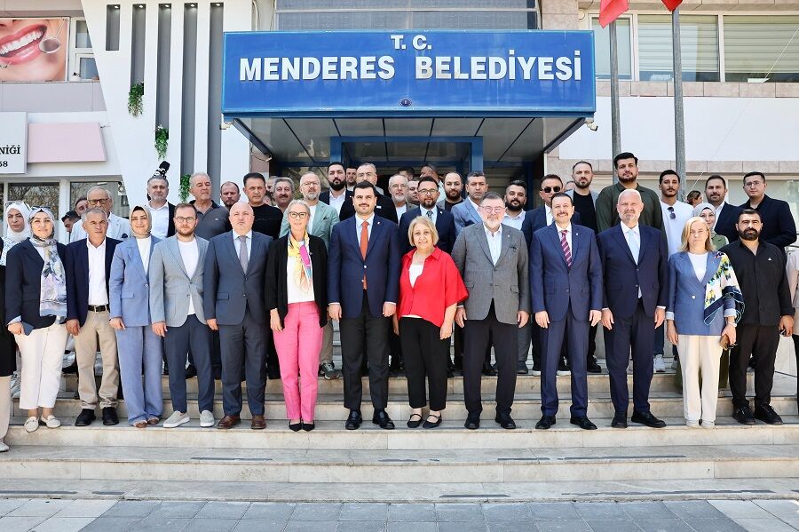 Ak Parti’den Menderes Belediyesi’ne Ziyaret (1)