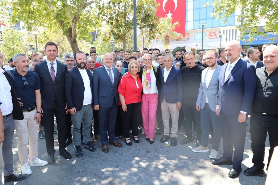 Ak Parti’den Menderes Belediyesi’ne Ziyaret (5)