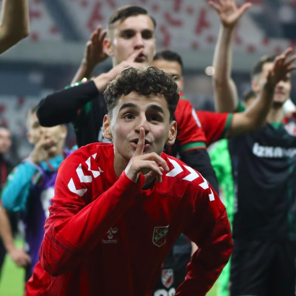 Aliağa Fk’de Adem Yeşilyurt Sesleri