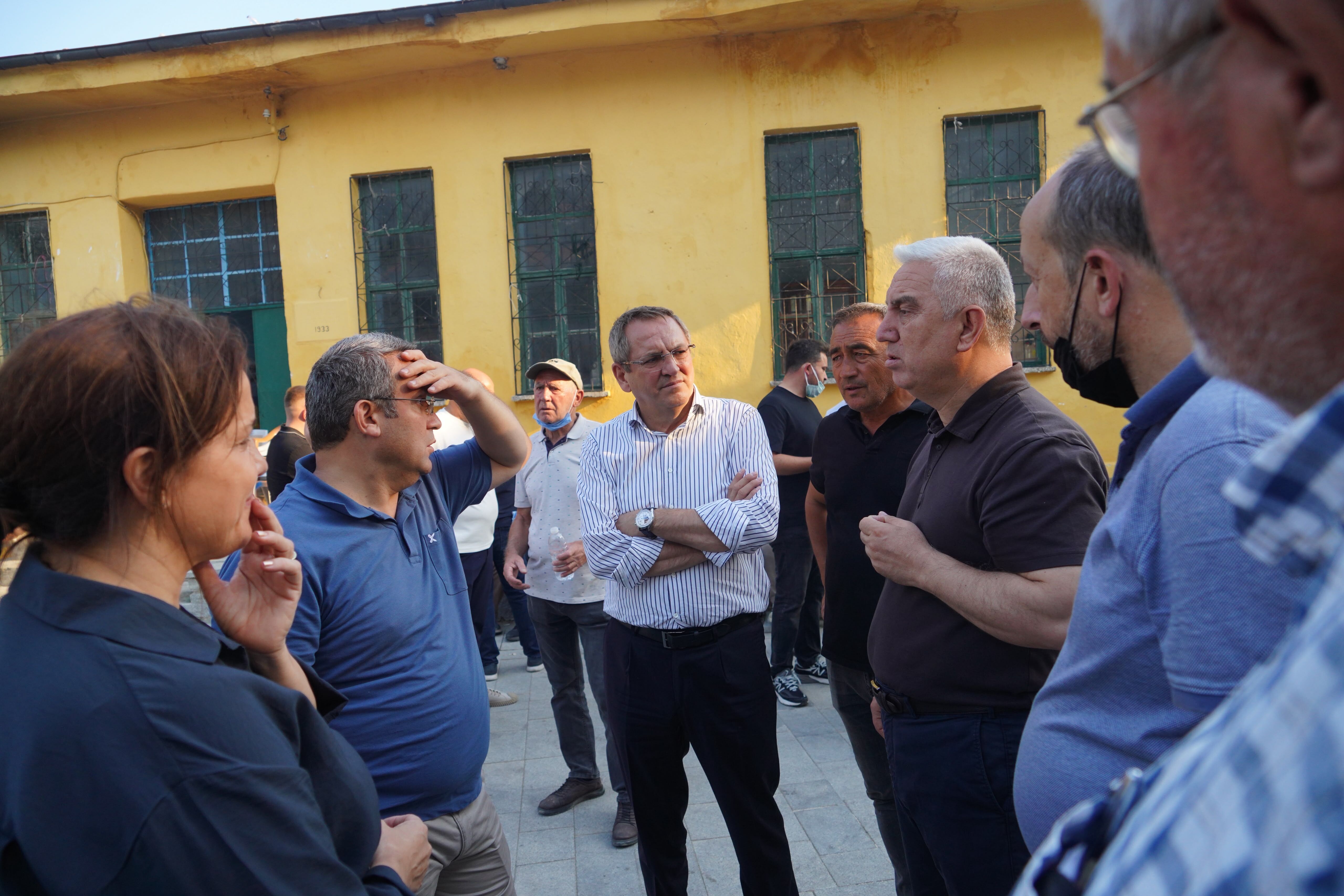 Ayvalık'ta Yangın Sonrası Başkan Ergin'den Dayanışma Mesajı (2)