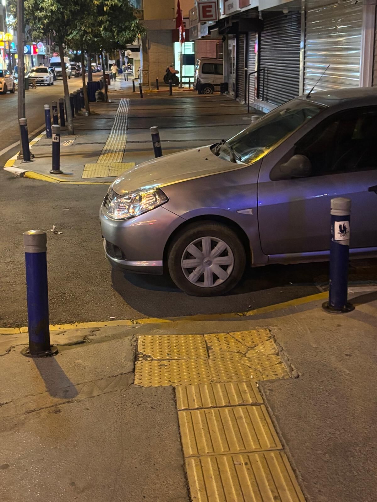 Balçova'da Yollar Yenilenirken, Engelliler Unutuldu! (4)