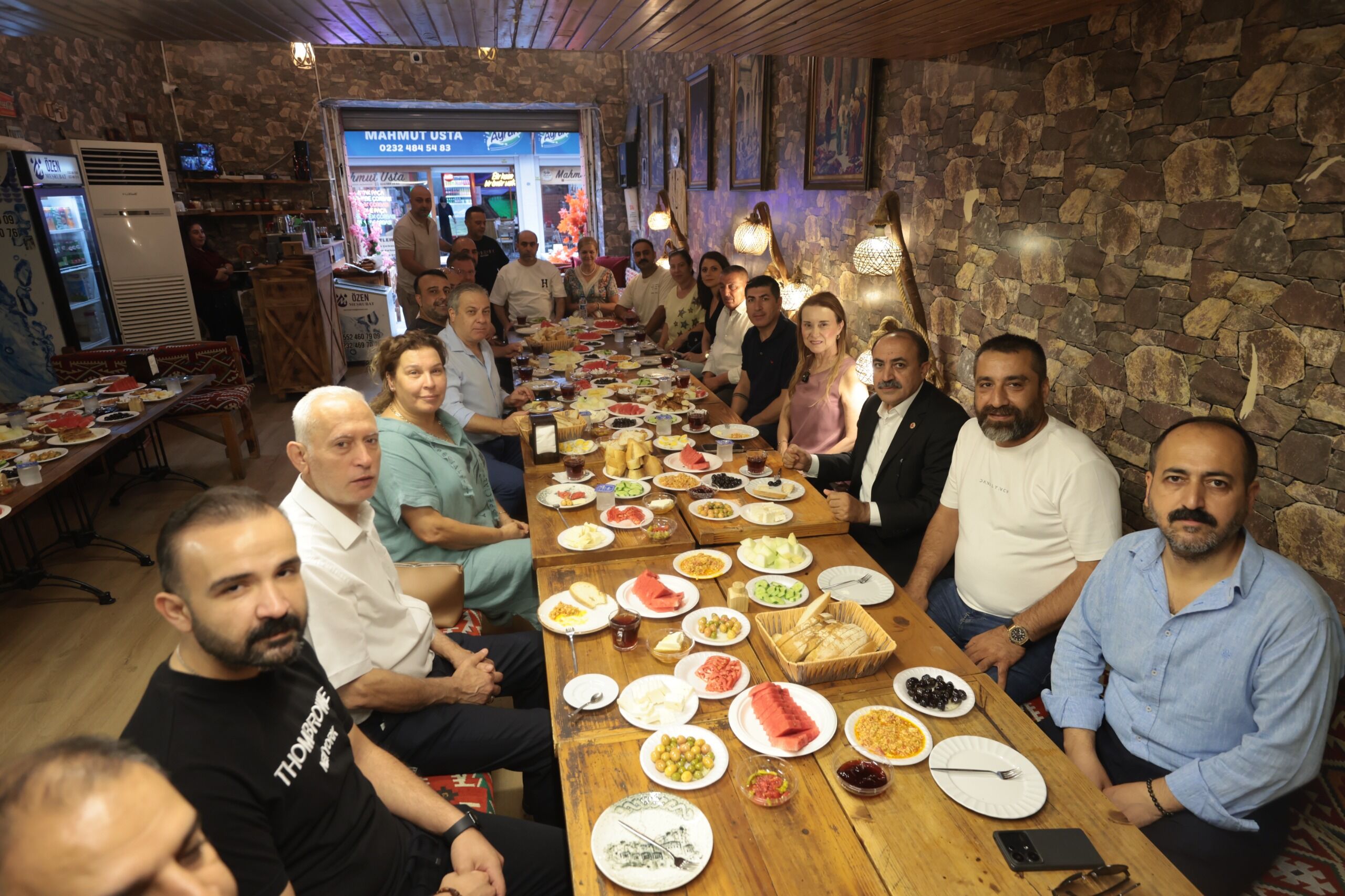Başkan Mutlu Müjdeyi Kemeraltı’nda Verdi Çarşının Çehresi Baştan Aşağı Değişiyor! (1)