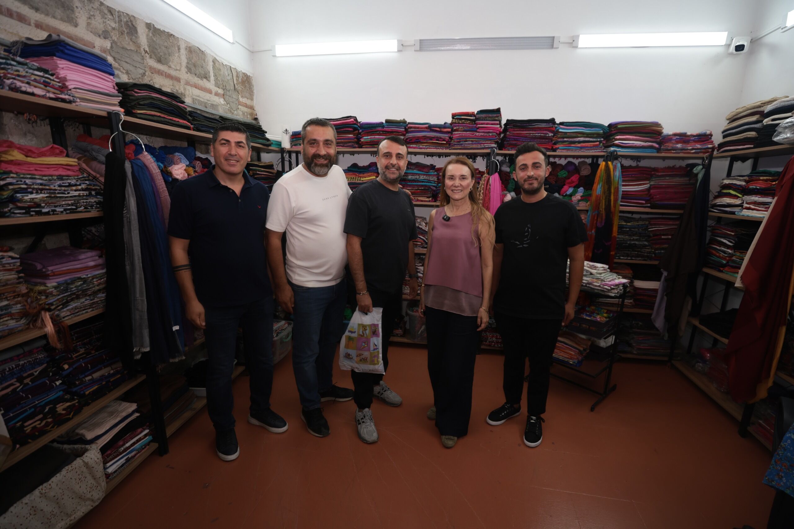 Başkan Mutlu Müjdeyi Kemeraltı’nda Verdi Çarşının Çehresi Baştan Aşağı Değişiyor! (2)