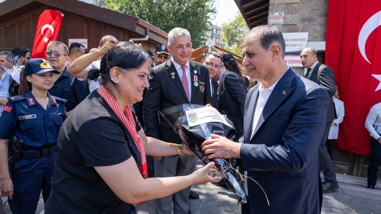 Başkan Tugay, Şehit Aileleri Ve Gazilerle Buluştu Bağımsızlık Mühürlerisiniz4