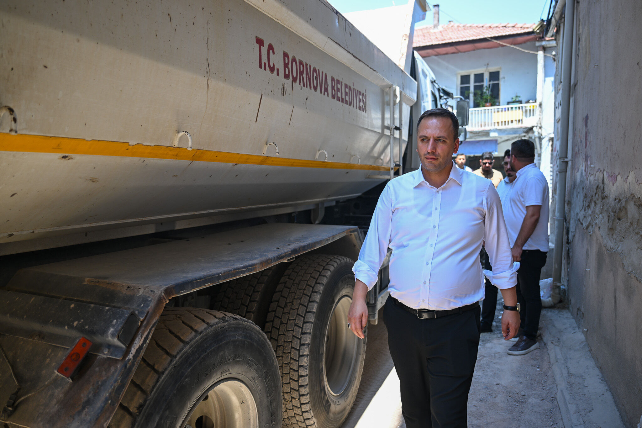 Bornova'da Asfalt Atağı! Başkan Eşki Sözünü Tutuyor (3)
