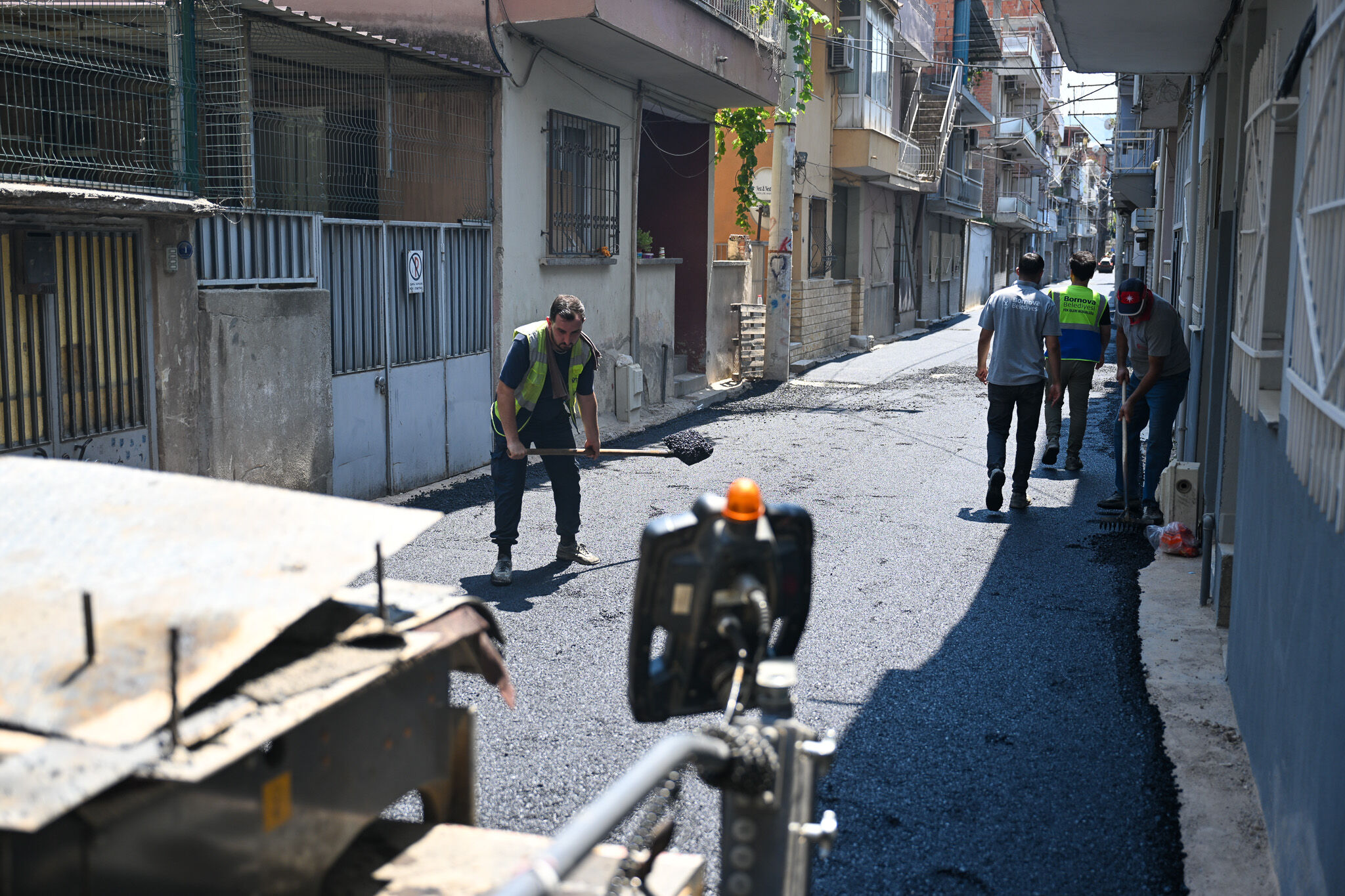 Bornova'da Asfalt Atağı! Başkan Eşki Sözünü Tutuyor (5)