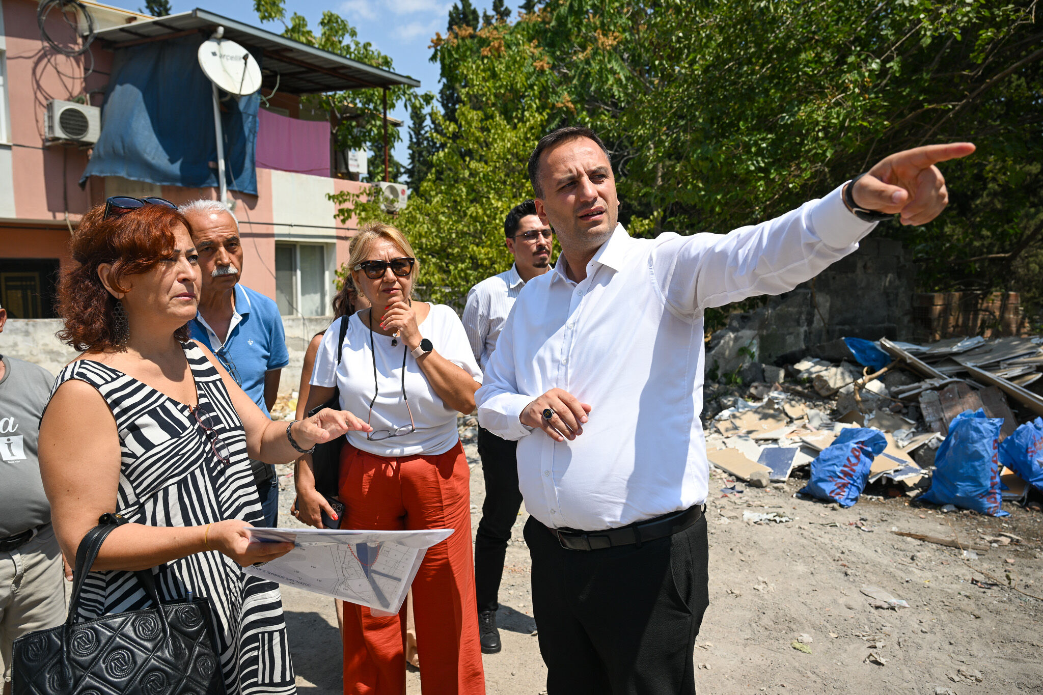 Bornova’da Kandere Trafiği Için Kamulaştırma Ve Yıkım! (1)