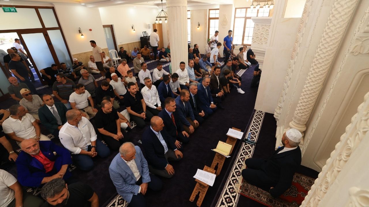 Caminin Yapım Fikri Cuma Namazında Ortaya Çıktı1