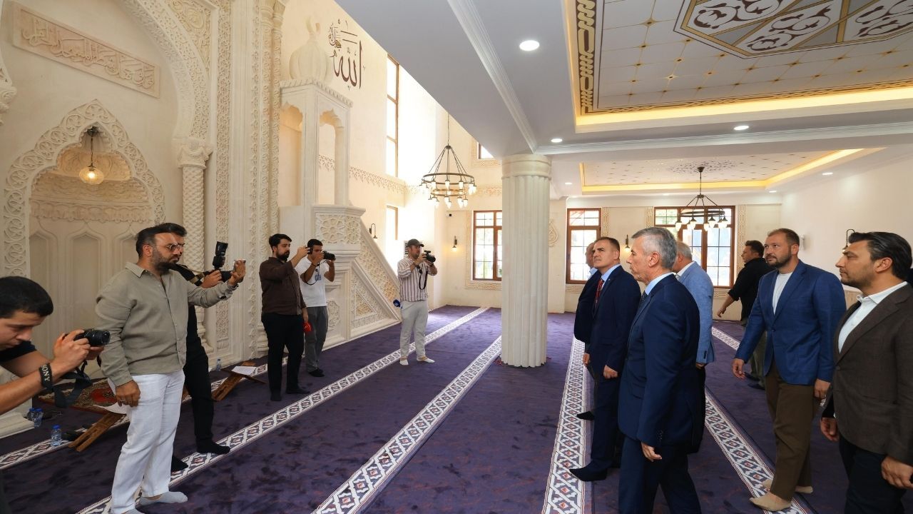 Caminin Yapım Fikri Cuma Namazında Ortaya Çıktı2