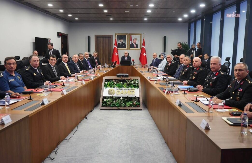 'Çerçeve Yasa' Sonrası İçişleri Bakanlığı'nda Kritik Zirve Silah Bütünüyle Devreden Çıkacak! (2)