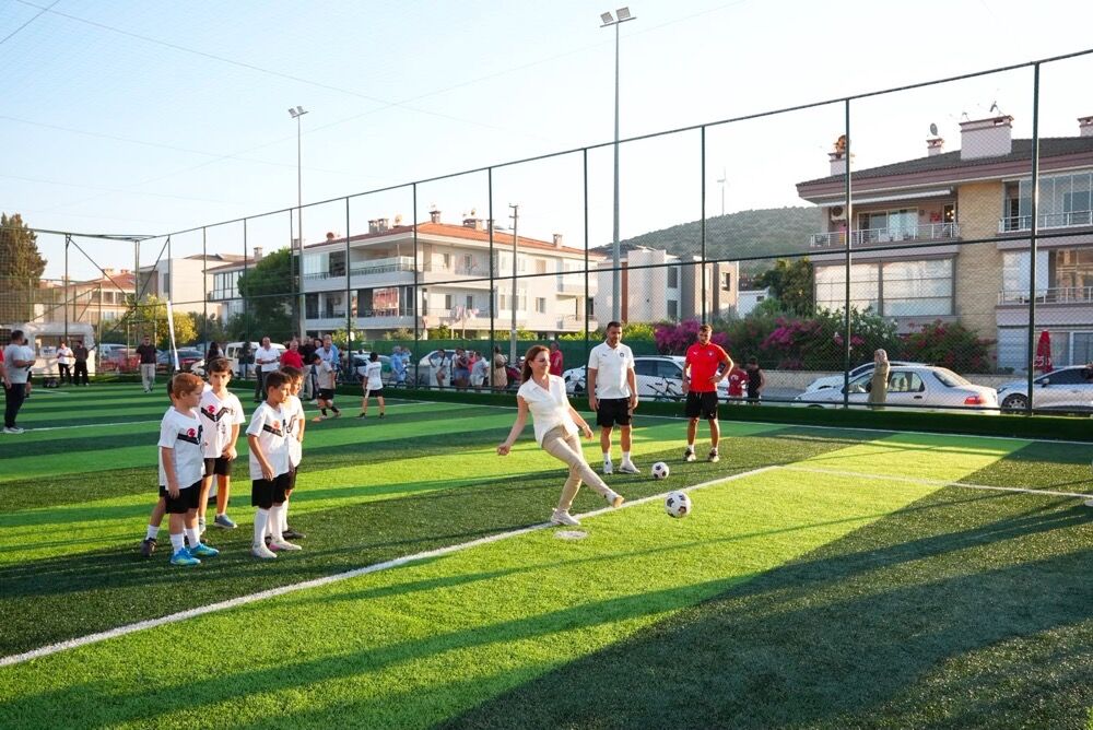 Çeşme Belediyesi Alaçatı’da Iki Yeni Alanı Çocuklara Kazandırdı (4)