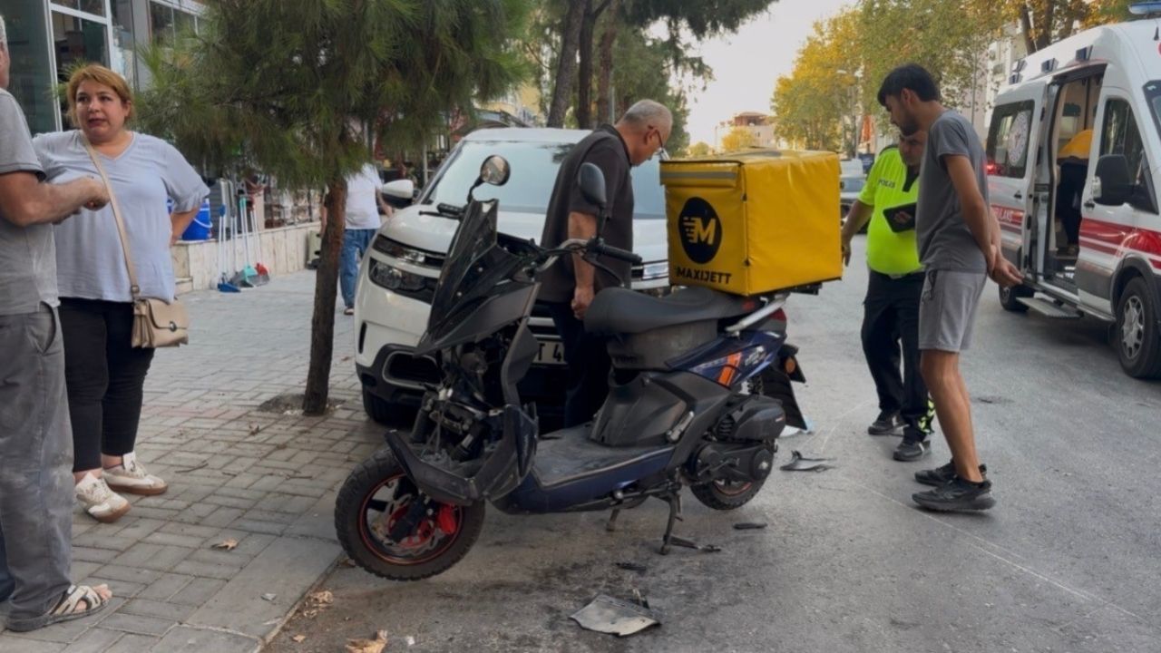 Denizli'de Yasaklı Kavşakta Kaza2