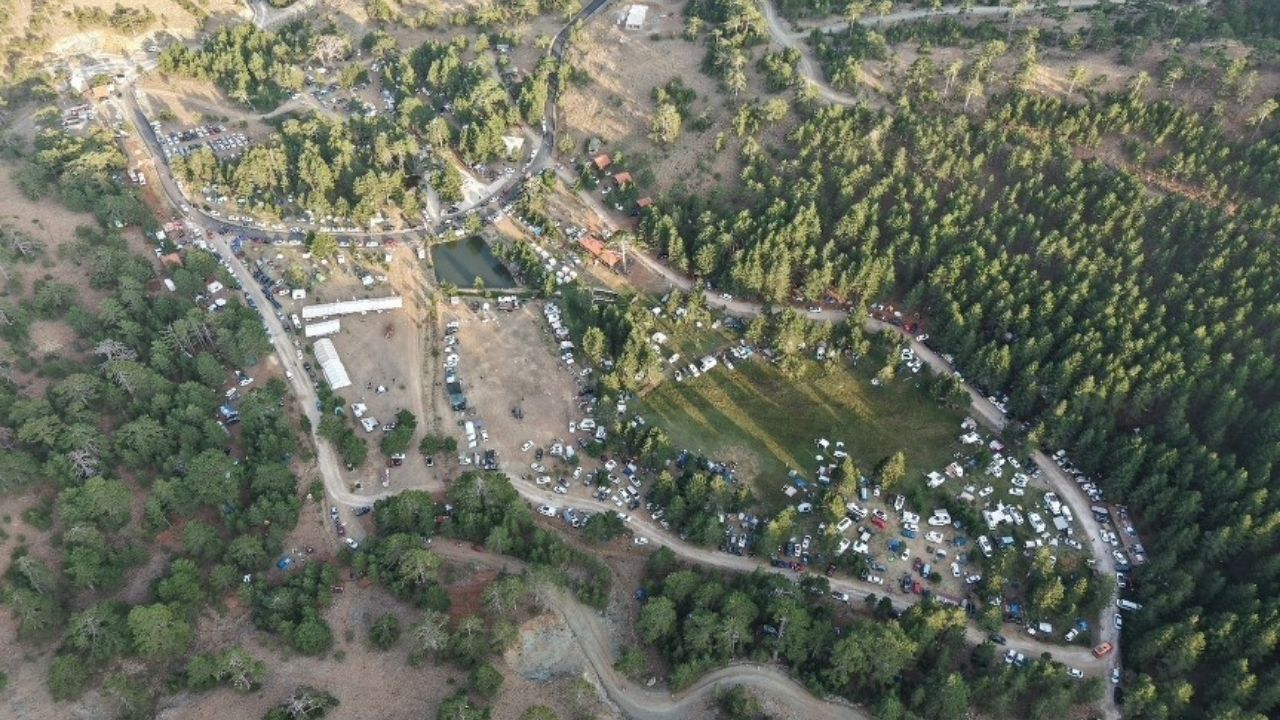 Denizli'nin Beyağaç Ilçesinde Topuklu Yaylası'nda Bu Yıl Düzenlenen Ethem Hoca Ile Gökyüzü Gözlem Şenliği, Binlerce Uzay Meraklısını Yıldızların Altında Buluşturdu.6