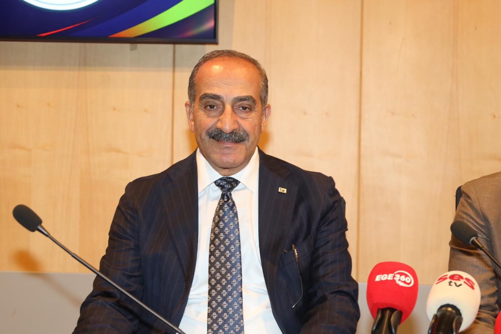 Türkiye’ye yıllık 7 milyar doların üzerinde döviz kazandıran taze meyve sebze ve meyve sebze mamulleri sektörlerinin uluslararası vitrini olan Interfresh Eurasia Fuarı 8-10 Eylül 2026 tarihlerinde İzmir fuar alanında Gaziemir’de dünyanın dört bir tarafından alıcılarla Türk ihracatçılarını buluşturacak.