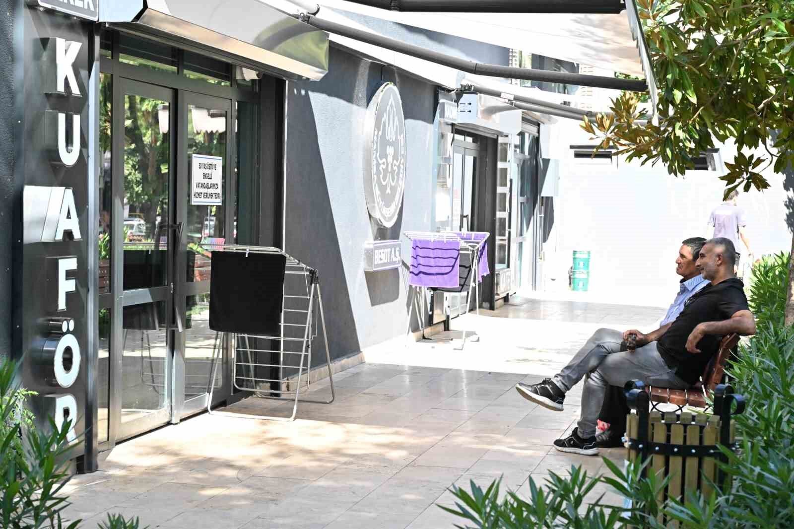 Emeklilere Uygun Fiyatlı Kuaför Hizmeti Başladı! İşte Fiyat Listesi Ve Çalışma Saatleri2