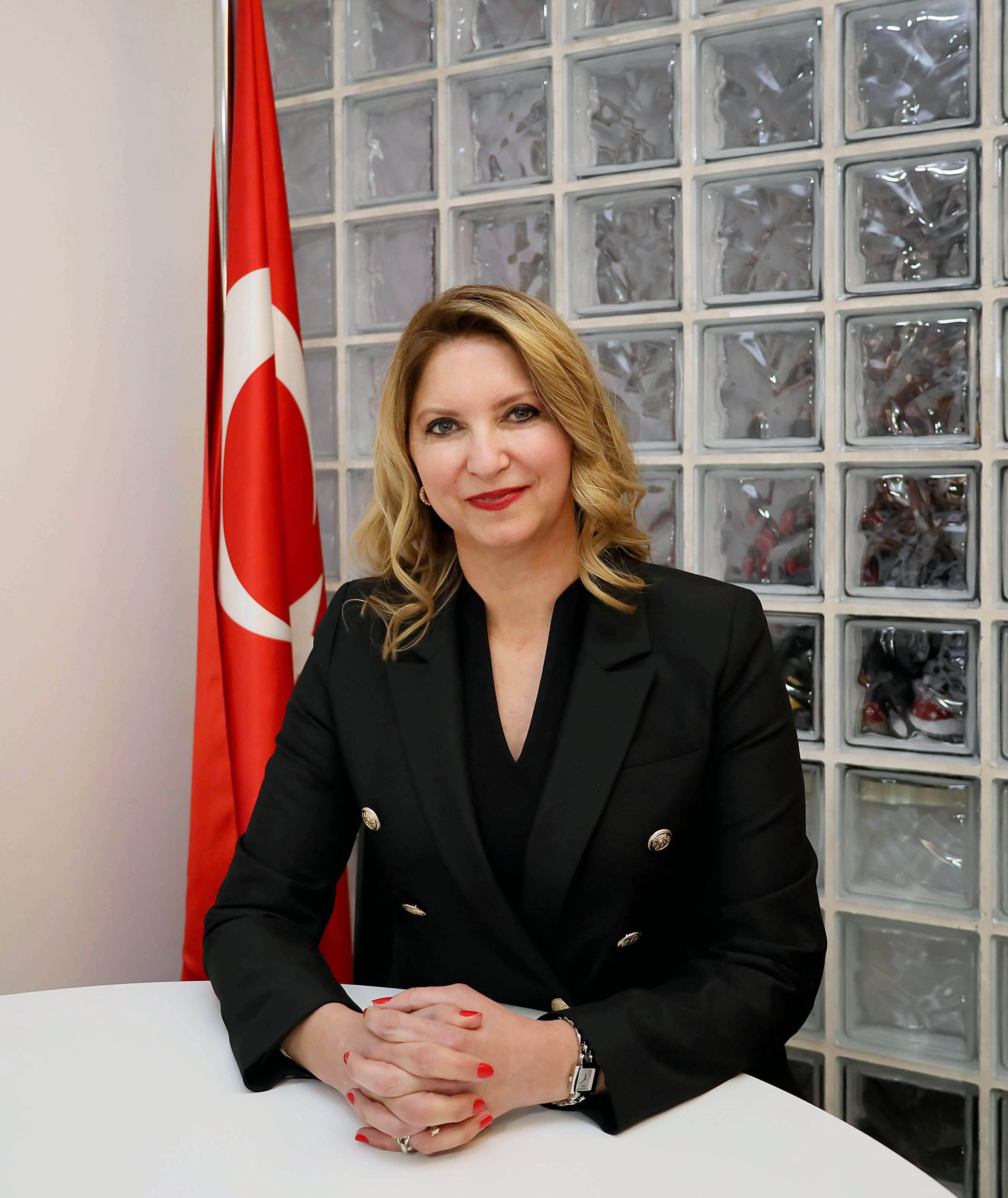 İZİKAD Yönetim Kurulu Başkanı Özden Erten