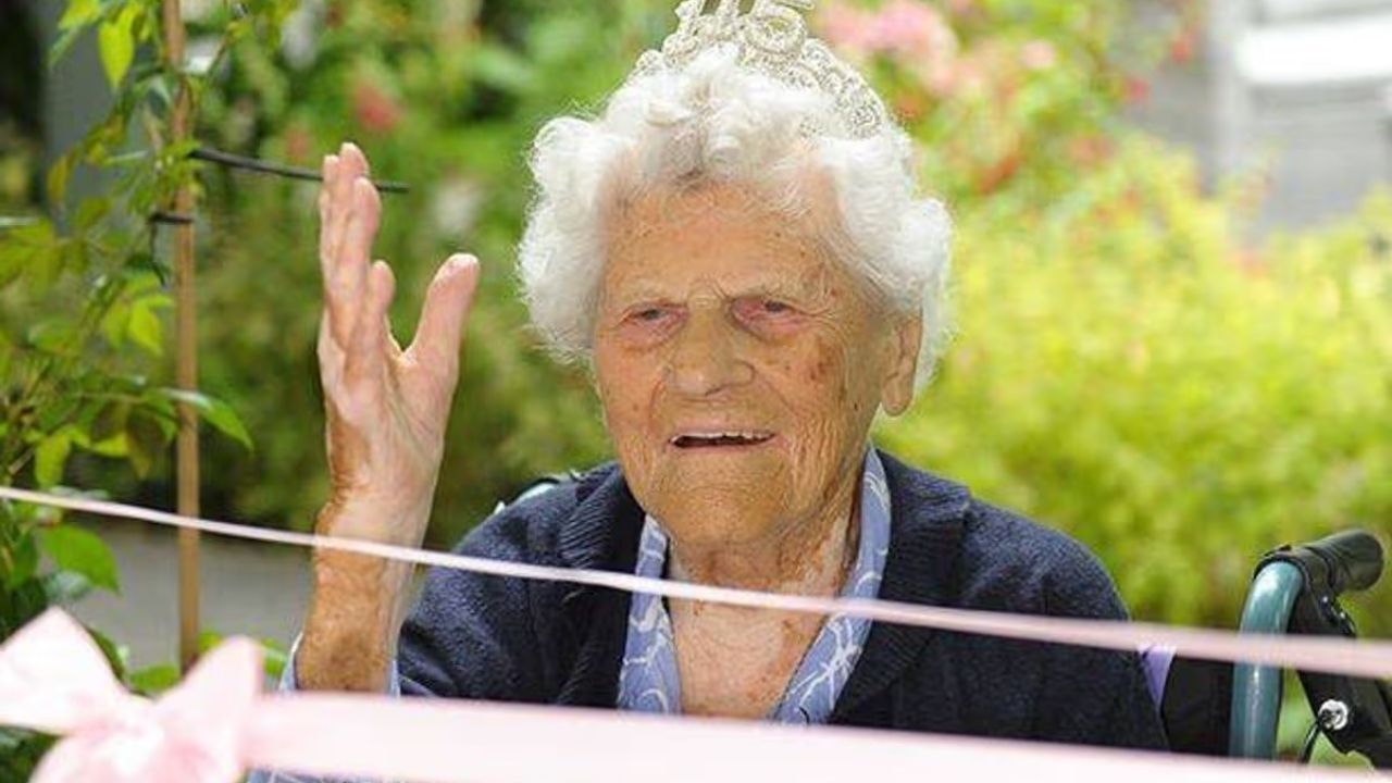 Ethel Caterham3