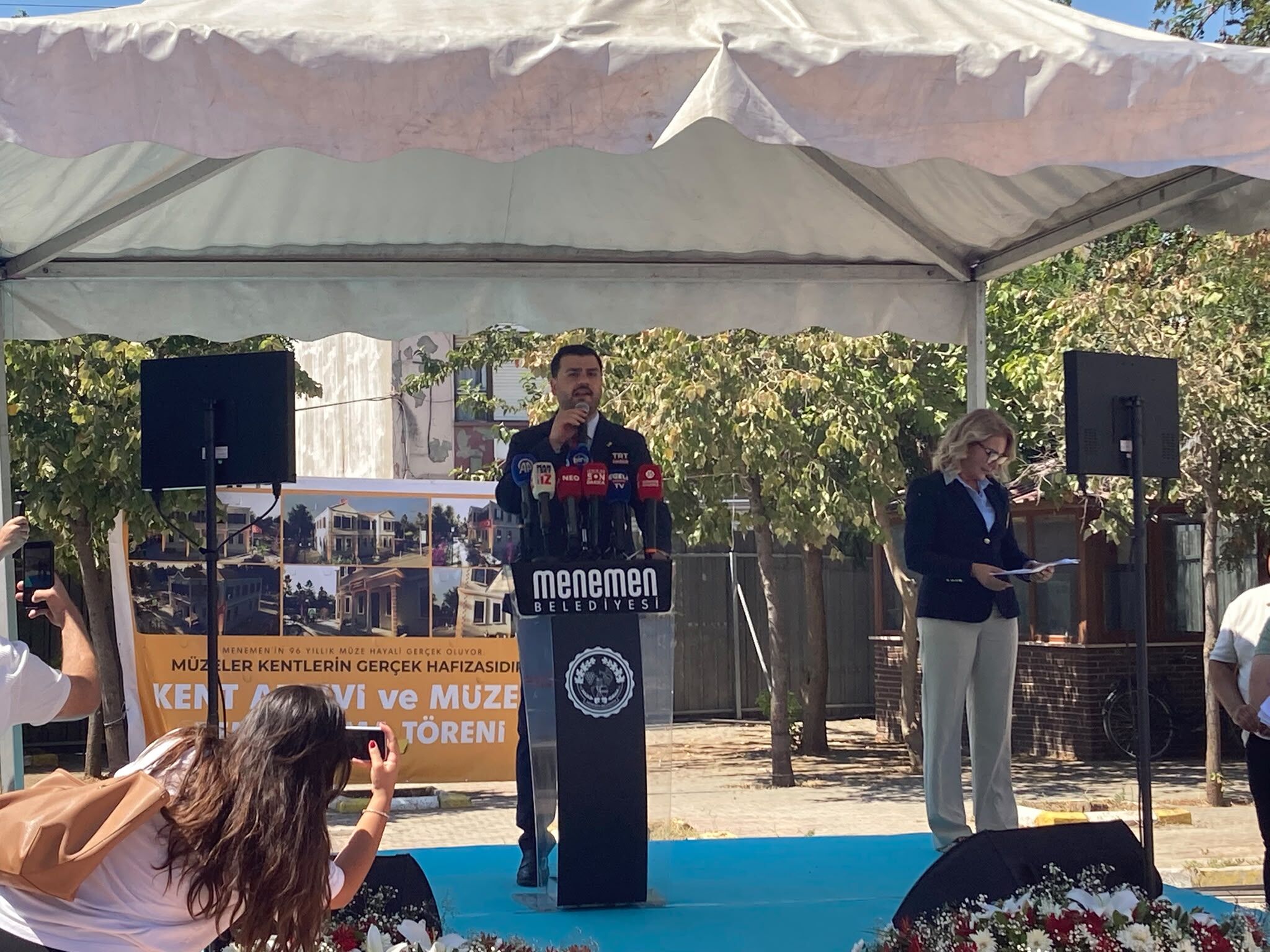 Eyyüp Kadir İnan’dan Bergama Için Rozet Iddialarına Yanıt!