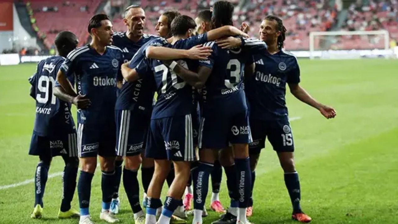 Fenerbahçe Samsun'da Güle Oynaya Kazandı 3. Haftada 3 Puan1