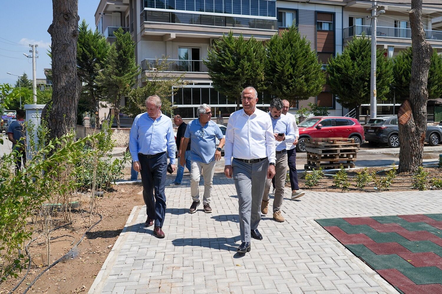 Gaziemir'de Şehit Ferit Yaşarlar Parkı Yenilendi! (1)